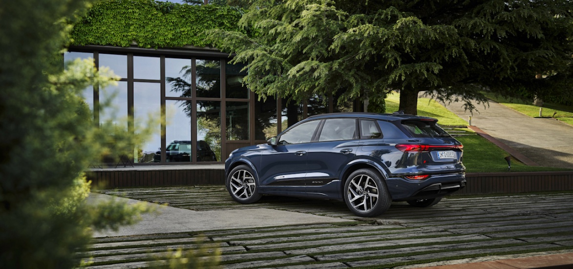 Nuova Audi Q6 e-tron