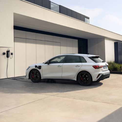 Nuova Audi A3 Sportback TFSIe con offerta Audi Value Noleggio.